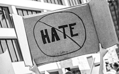 Survey: Jews, Evangelicals Receiving Increased Discrimination